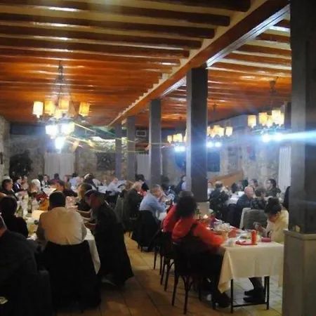 מלון Santa Barbara 2*
