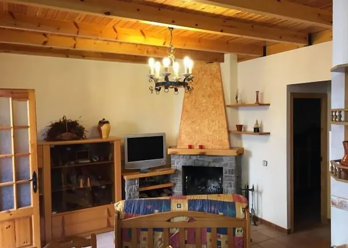 Santa Barbara Сант-Корнели-де-Серкс